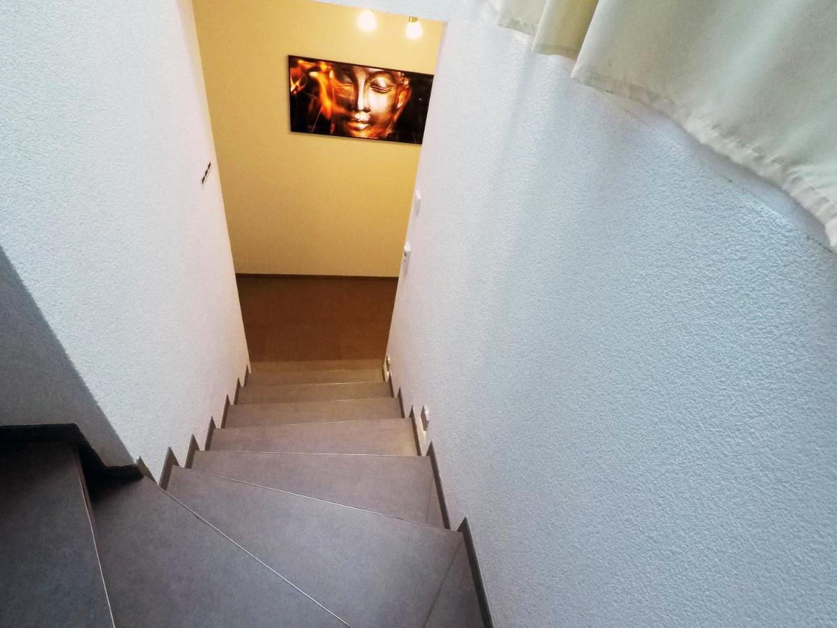 -Neubau- 30Qm Dach-Apartment Fulda Luaran gambar